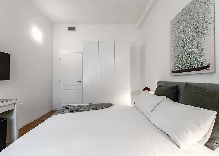 Stayeasy Crocetta - Duomo Walking, 2 Bedrooms 2 Baths Apartament Mediolan